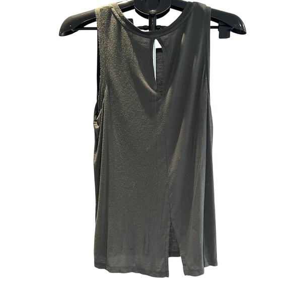 2 pack Halogen size L Tanks- Navy Blue and Hunter Green - Picture 4 of 5